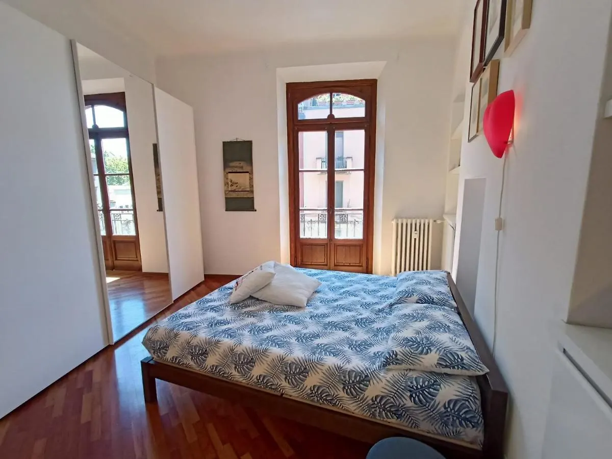 Charming Design Apartment Into Navigli District Mailand Italien