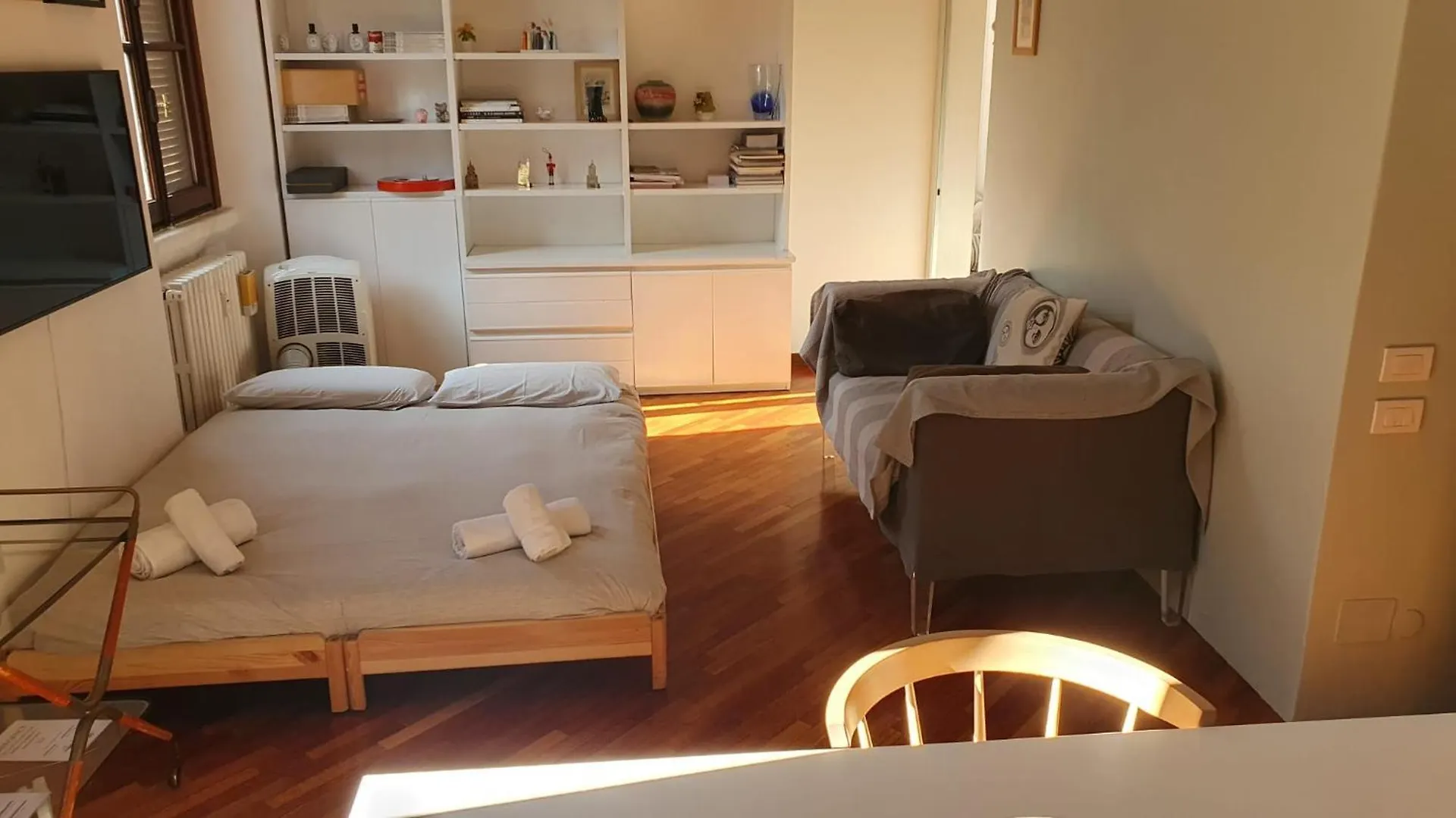 Charming Design Apartment Into Navigli District Mailand