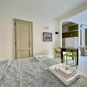 Modern Navigli Mailand