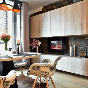 brunetti-design-apartment.praguehotelsweb.com/